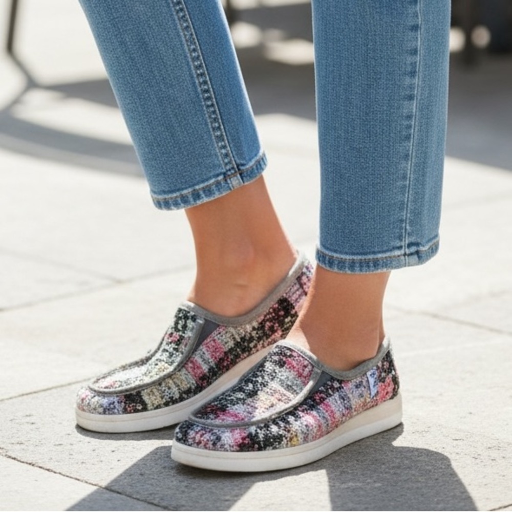 P448 Bubble Slip On Sneakers Sz 9 / 39 | Colorful Woven Patchwork Italy Designer
